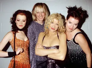 Hole: "nesse momento, o mundo precisa desse tipo de poder, rebeldia e inteligência”, disse a baixista sobre possível retorno da banda