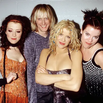 Hole: "nesse momento, o mundo precisa desse tipo de poder, rebeldia e inteligência”, disse a baixista sobre possível retorno da banda