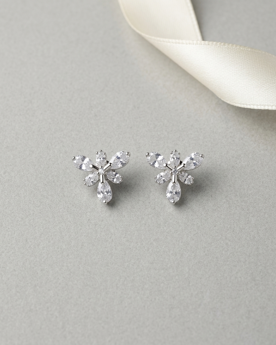 Ice Blossom 925 Silver Studs