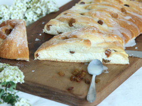 Sweet Curd Cheese Breakfast Braid