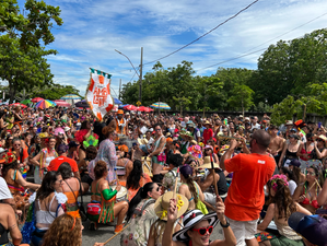 Folia em Niterói começa com força total nesta quinta-feira (12)