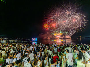 Réveillon em Maricá: shows com Neguinho da Beija Flor, Arlindinho e queima de fogos