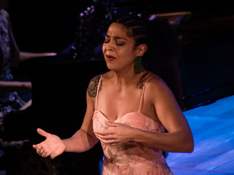 Chiara Santoro retorna à sua cidade natal para recital solo no Theatro Municipal de Niterói
