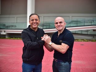 Rodrigo Neves e Wallid Ismail celebram chegada do Jungle Fight 155 a Niterói