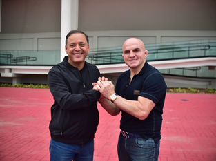 Rodrigo Neves e Wallid Ismail celebram chegada do Jungle Fight 155 a Niterói