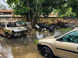 Ferro-velho em Inoã, distrito de Maricá, é interditado pelo Detran