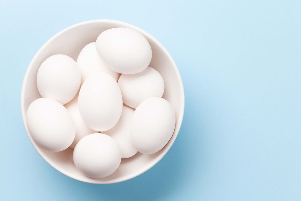 white-chicken-eggs-2021-08-27-18-45-46-utc.jpg