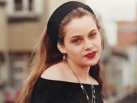 Laura in Paris