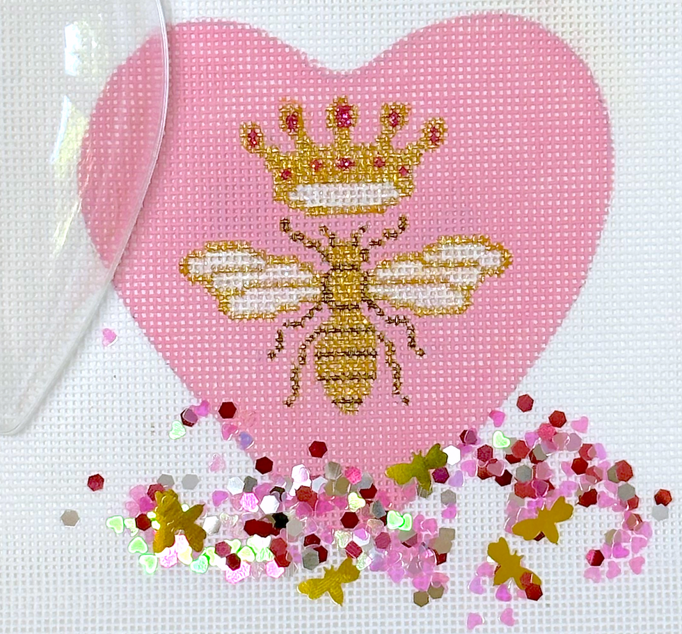 Heart shaped snow globe - Queen Bee