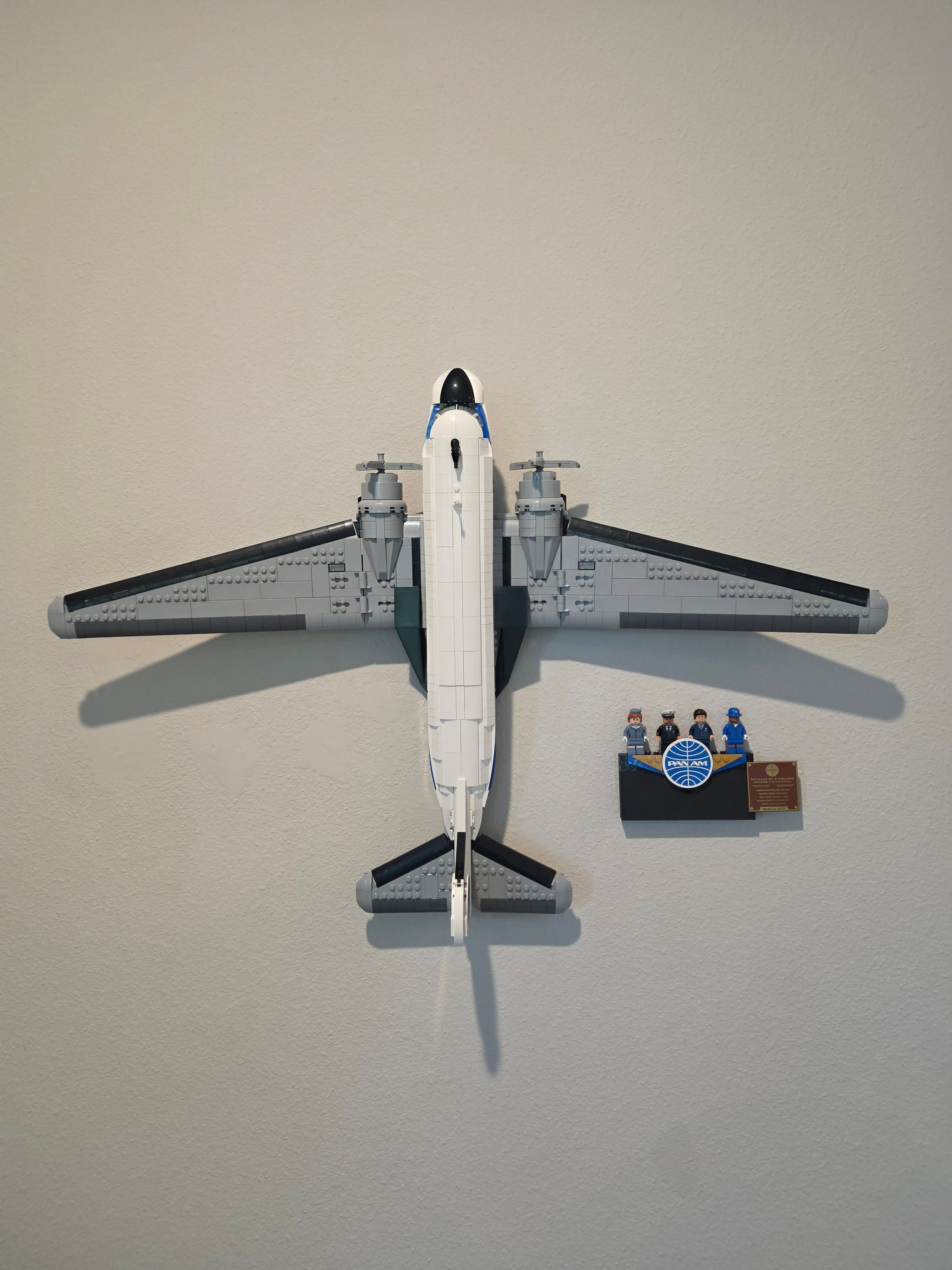 Douglas DC-3 Pan Am airliner Wall Mount (11378)