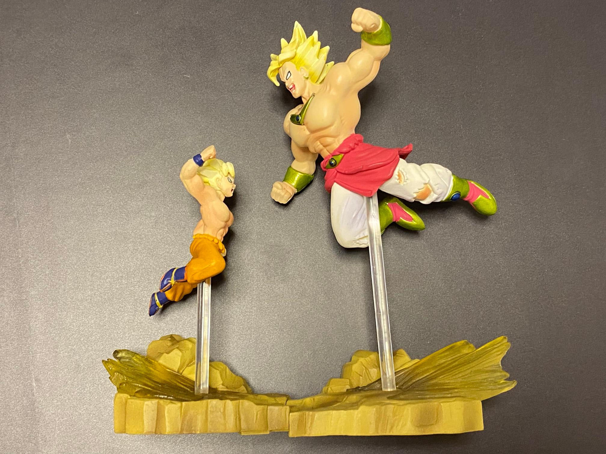 Dragonball Magehouse Neo Capsule Figure - Goku vs Broly