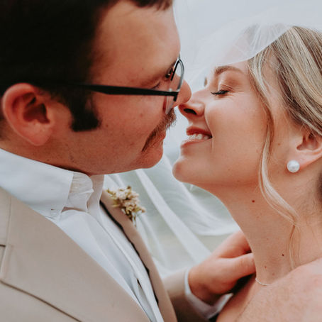 How to Pick the Right Makeup Artist for Your Destination Wedding (Without a Trial!)