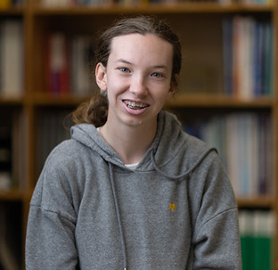 Headshot of Miss. Hannah MacDonald