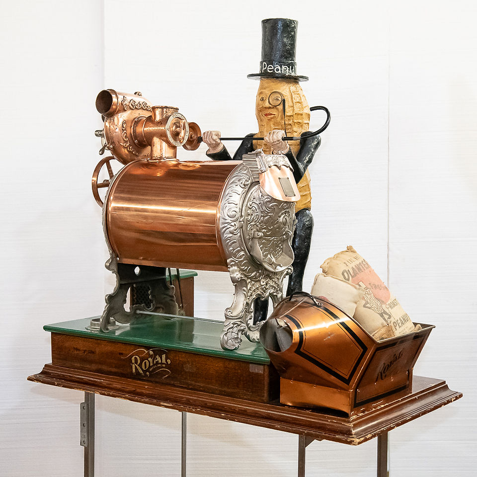 MR PEANUT 木製スタンド SOLD! Standing Mr. Peanut, Peanut Roaster