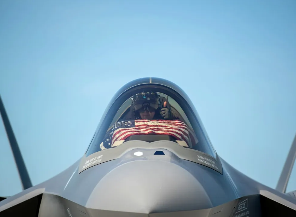 با رسیدن مذاکرات بە بن بست، سایه جنگ بر روی ایران سنگینی می کند