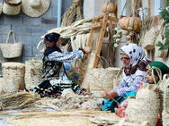 گزارشی از وضعیت اقتصادی زنان در ایران: اشتغال، بازنشستگی و شکاف درآمدی