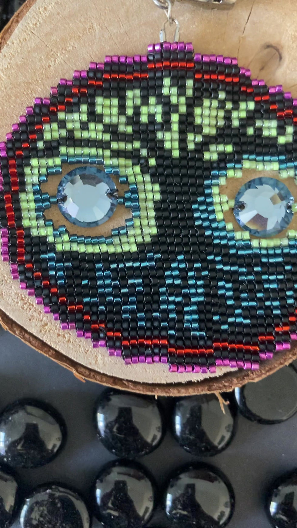 Miniature : Collier Médaillon Arbre de Vie Mystique : Éclat en Jaune et Bleu