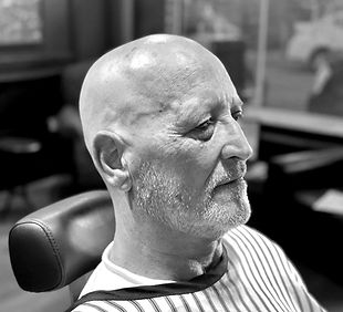 Head+Shave+Front+View+Barbershop_edited.