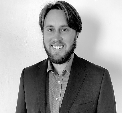Bart square headshot photo.jpg
