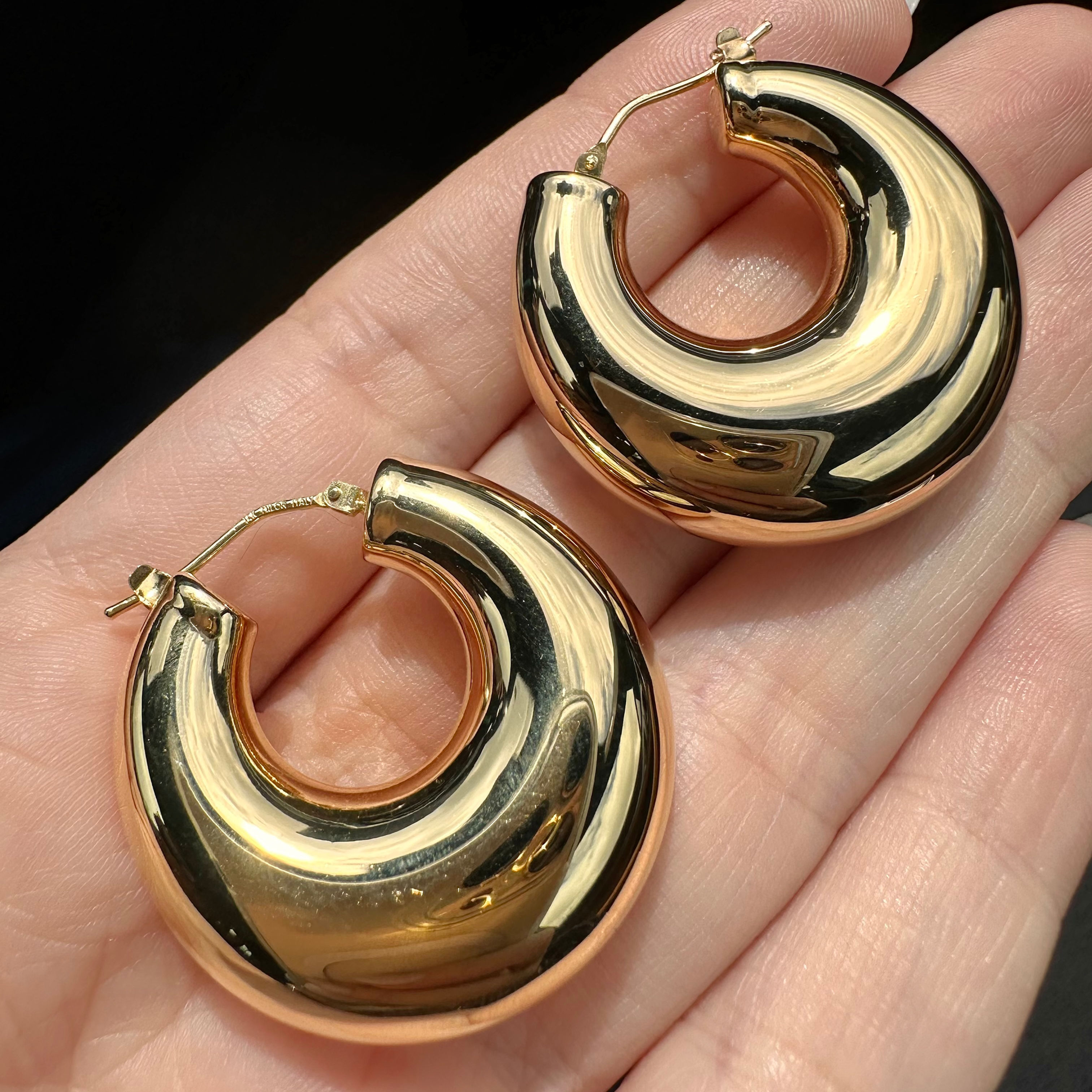 14k Gold Tapered Chubby Hoops
