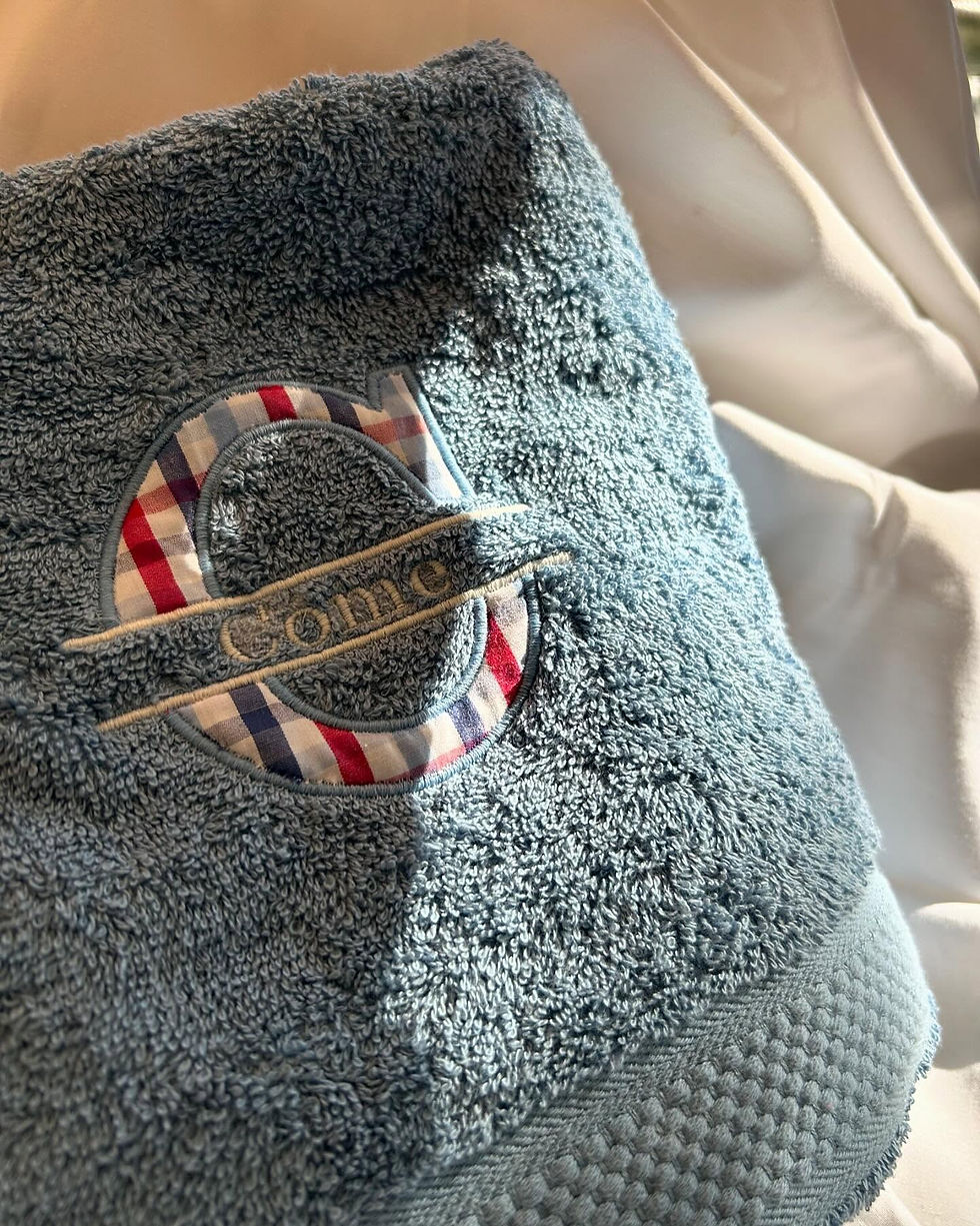 Miniature : Serviette de bain brodée