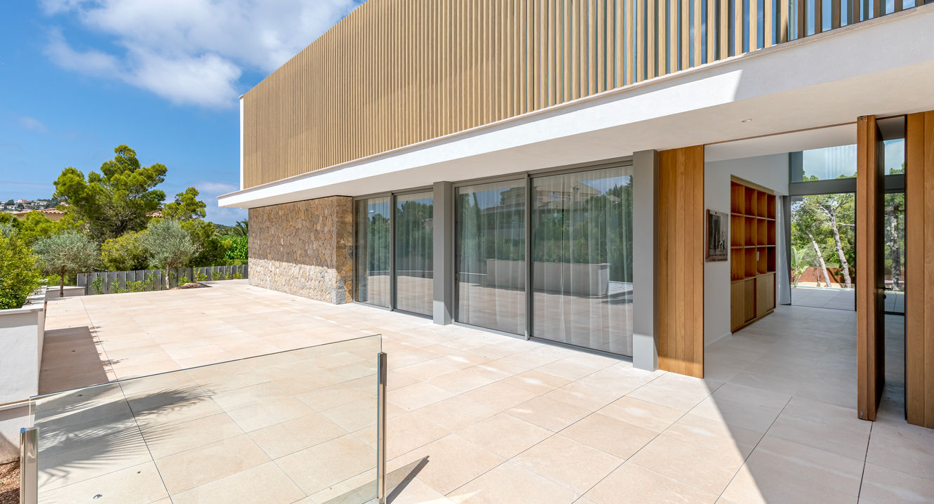 Luxury real estate Santa ponsa Mallorca property villa house for sale buy sea front view private pool