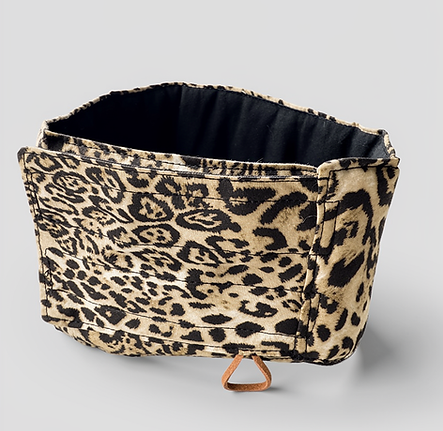 Leopard print padded support collar