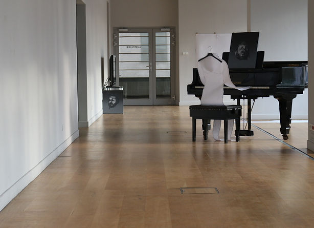 BRÜCKNER_-_iSelf___Hungarian_Institut_Culture_(3).JPG