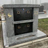 Monument en Tarn Clair PE et Noir Afrique