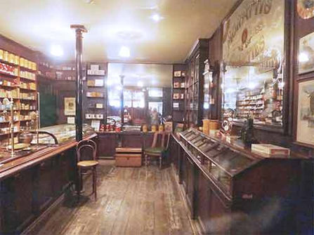 Discovering the Layers of Cigar Retail: Ordinary Tobacconist, Habanos Specialist, and La Casa Del Habano