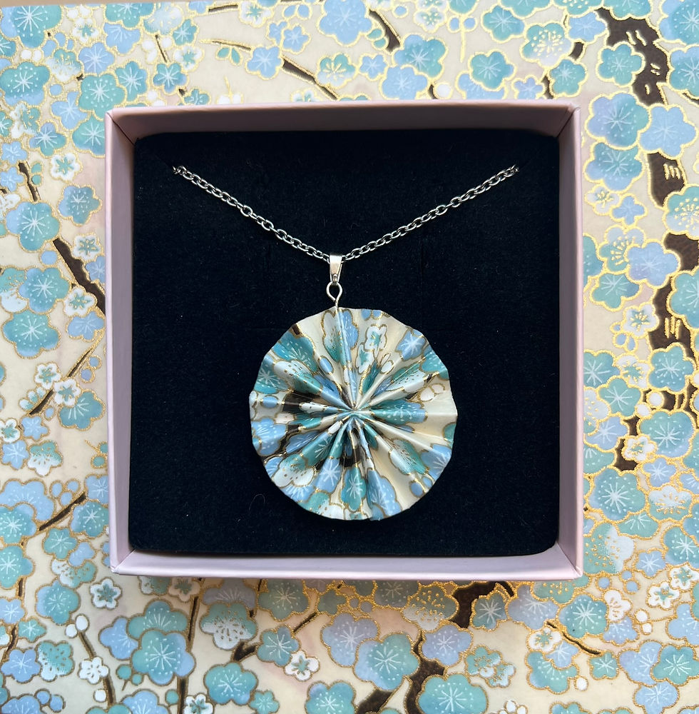 Miniaturbild: EN Kette Ume hellblau /Origamischmuck/Yuzen Washi aus Kyoto