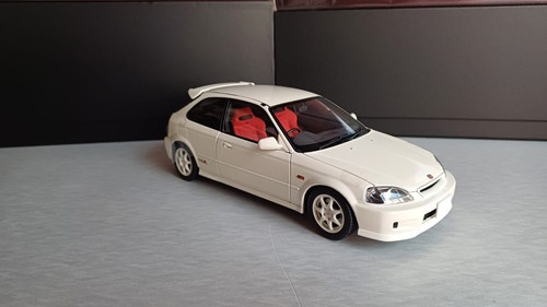 Honda Civic Type R EK9 ホワイト ミニカー 1/18 Honda Civic Type R EK9 1997 Championship White Otto