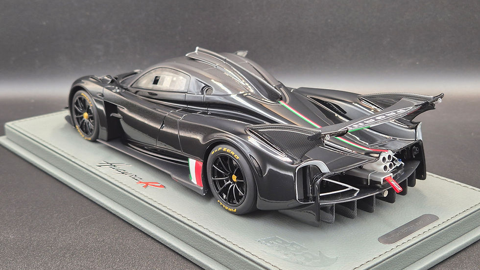 Thumbnail: Pagani Huayra R Gloss Black