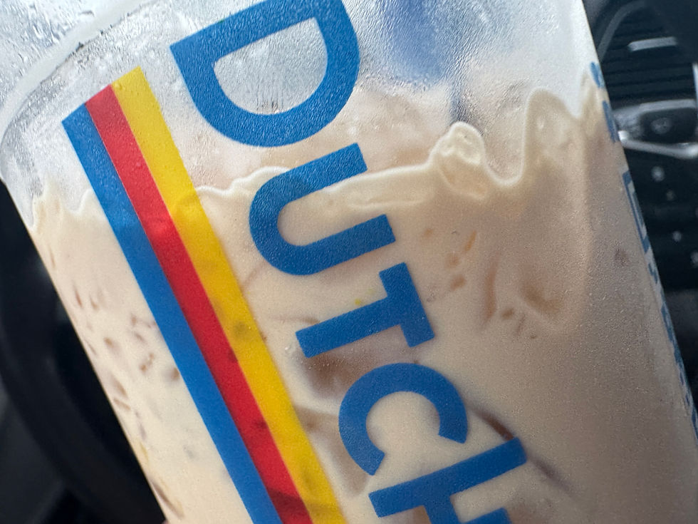 Golden Eagle Drink - Photo: © RoadTour.Net