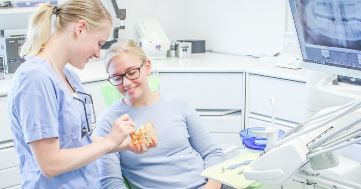 Hammashoitaja / hammaslääkärin assistentti