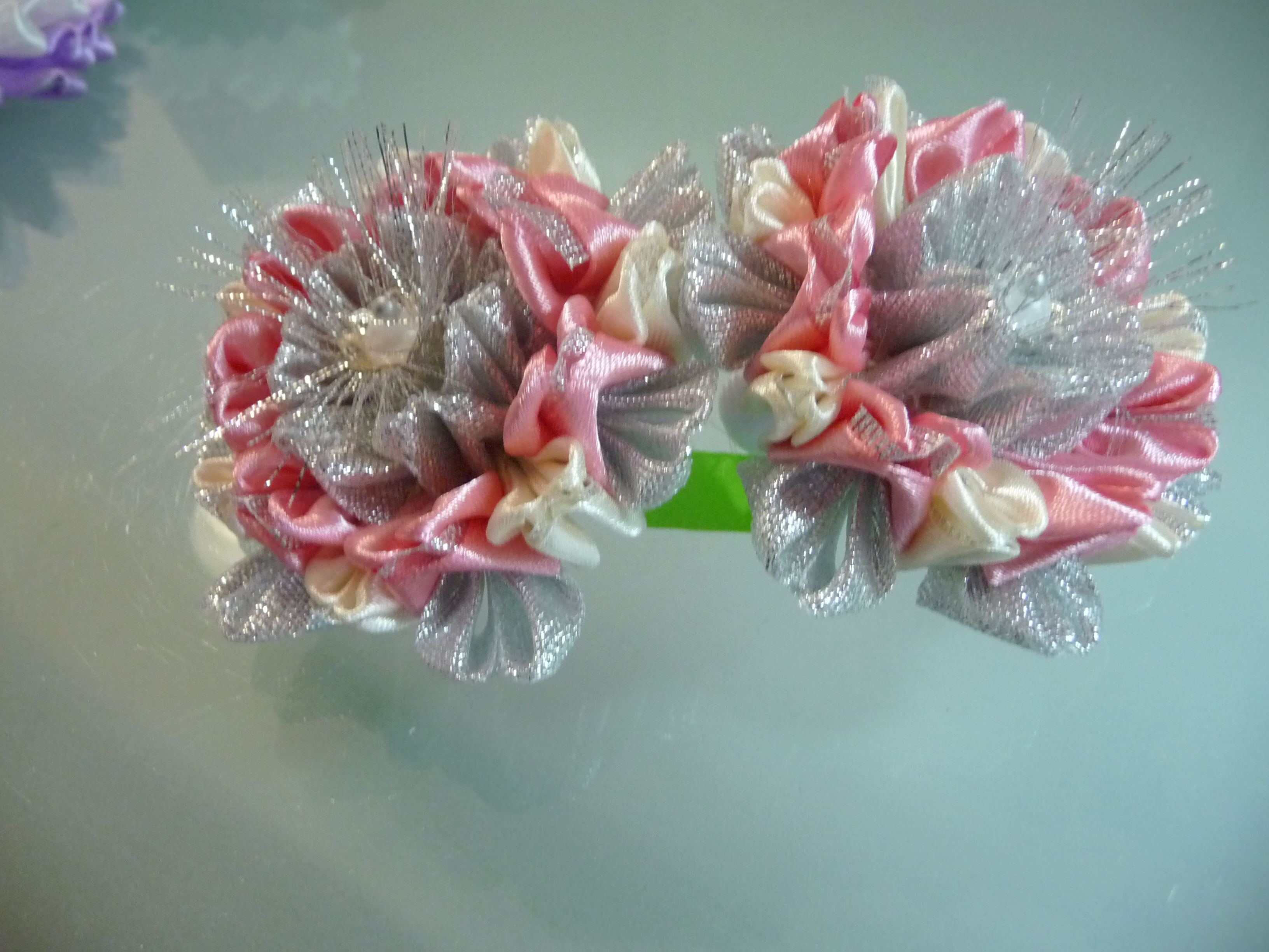 Новогоднее украшение канзаши на резинках "Принцесса"