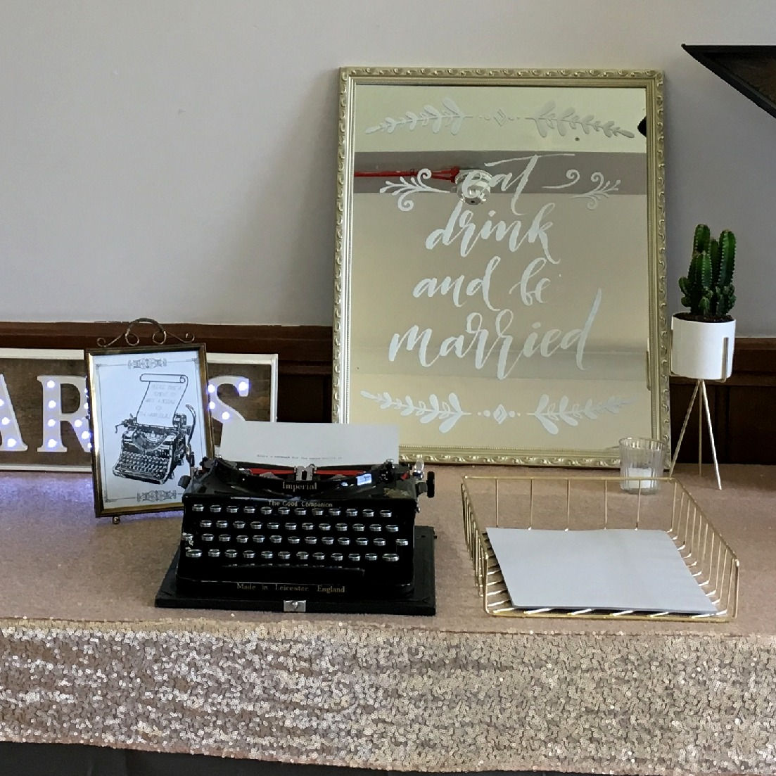 BLACK TYPEWRITER, SMALL FRAME & PAPER TRAY