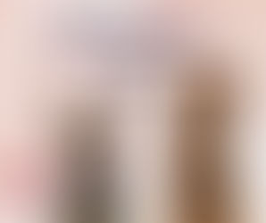 Two Australian Kelpies against a soft pink background with text overlay reading ‘Smart Dogs for Active Owners’ – a promotional image from the Paws Academy Breed Brief series highlighting the intelligence, energy and working drive of the Kelpie breed