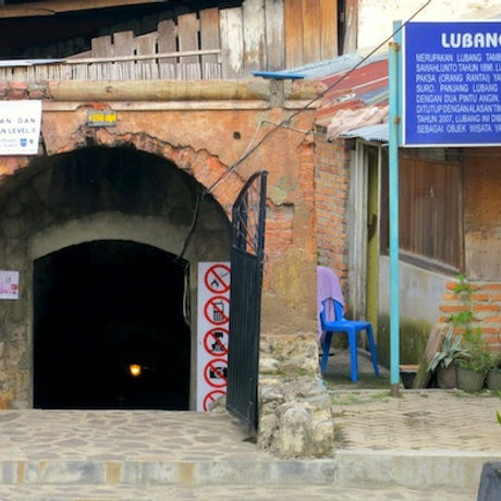 lubangsuro.jpg