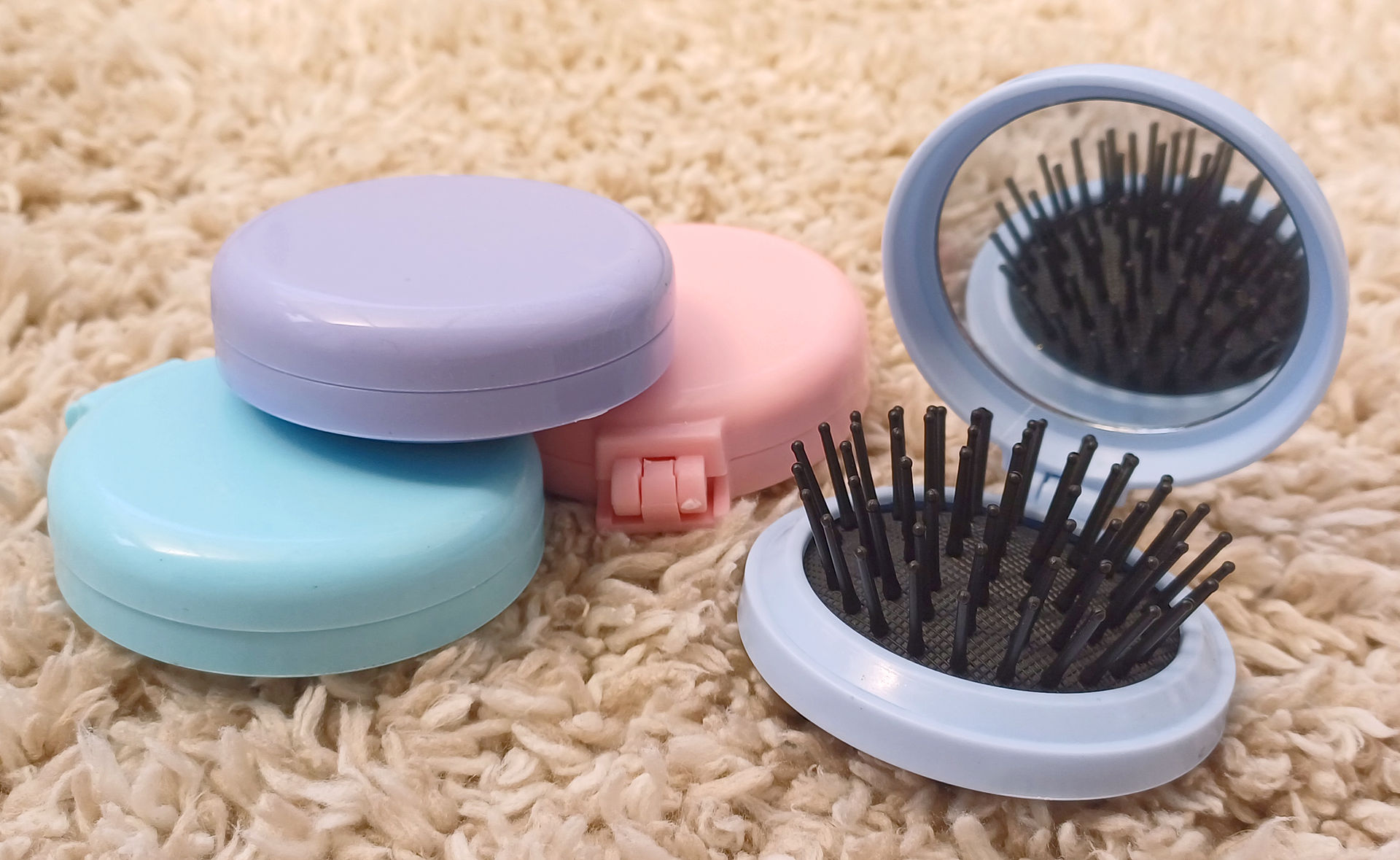 Hairbrush Mirrors - £5.99 for 4