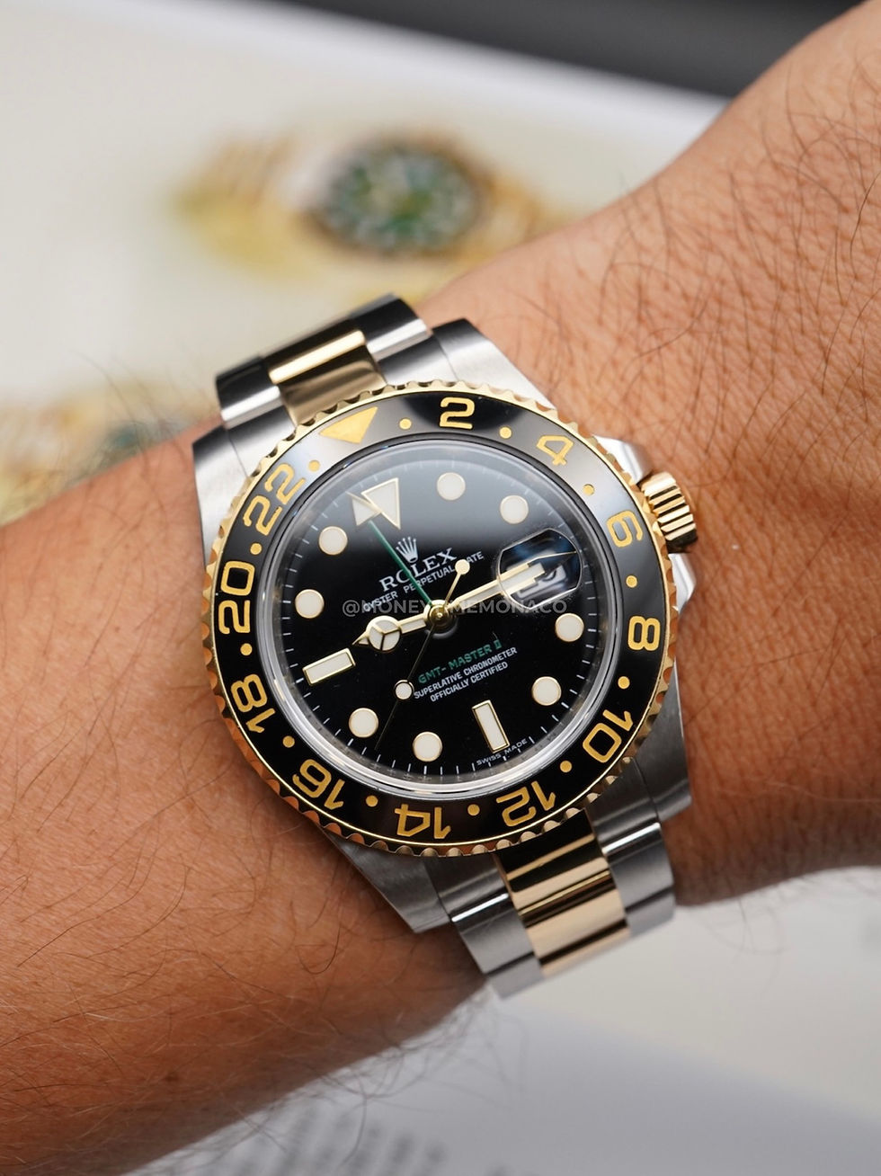 Miniature : ROLEX GMT-MASTER II OR JAUNE ACIER (116713LN) - 2008 FULL SET