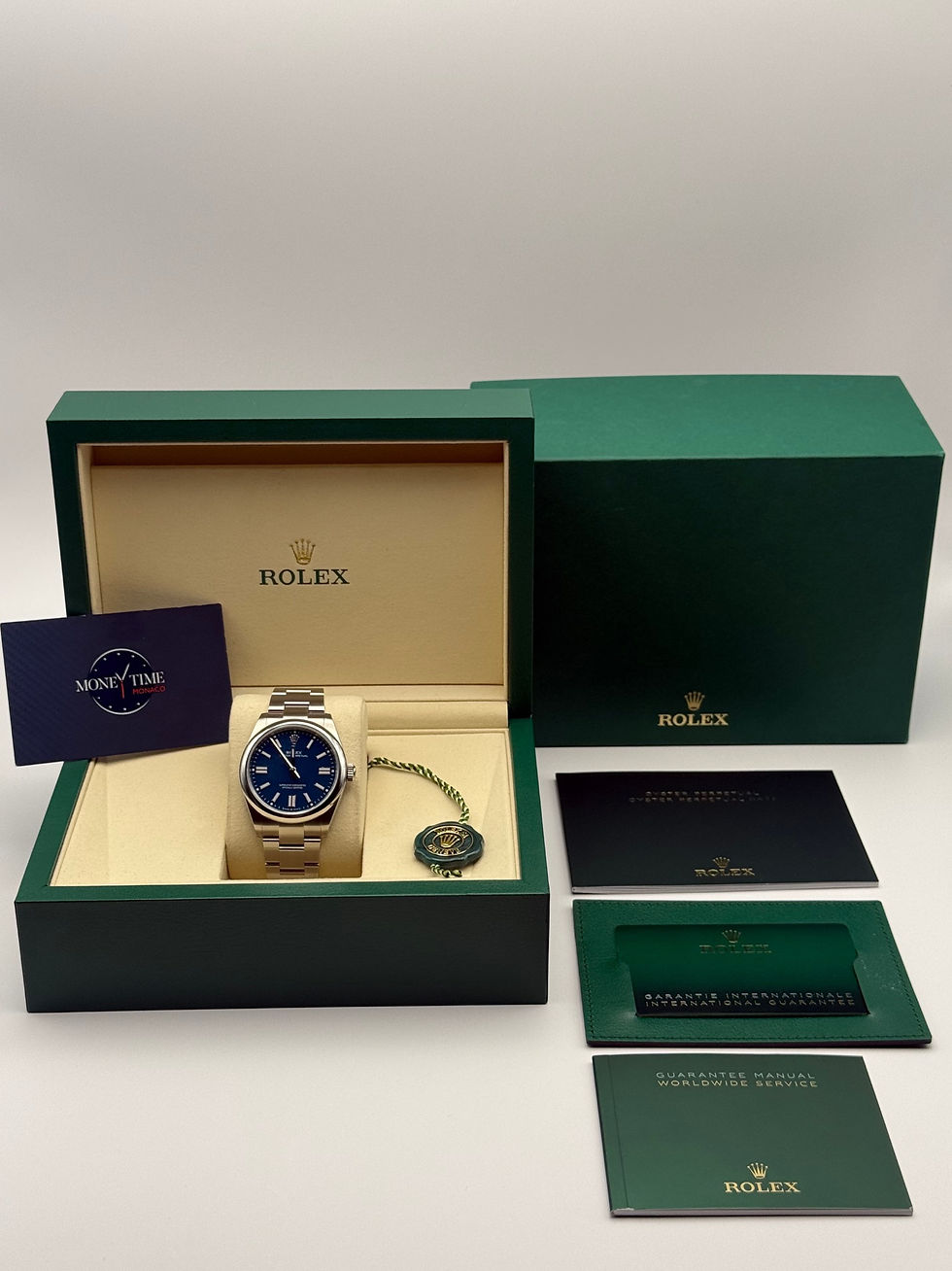 Miniature : ROLEX OYSTER PERPETUAL 41 MED BLUE (134300) - 2025 LIKE NEW FULL SET