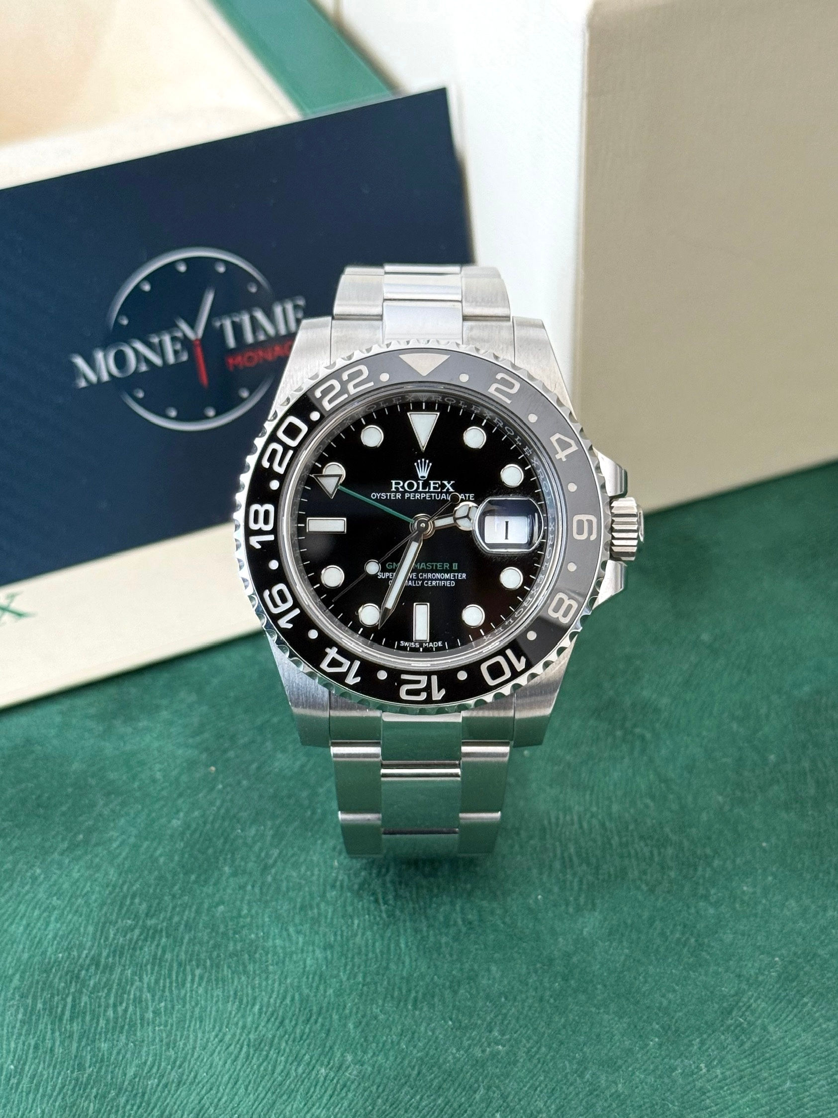 ROLEX GMT-MASTER II (116710LN) - 2017 LIKE NEW FULL SET