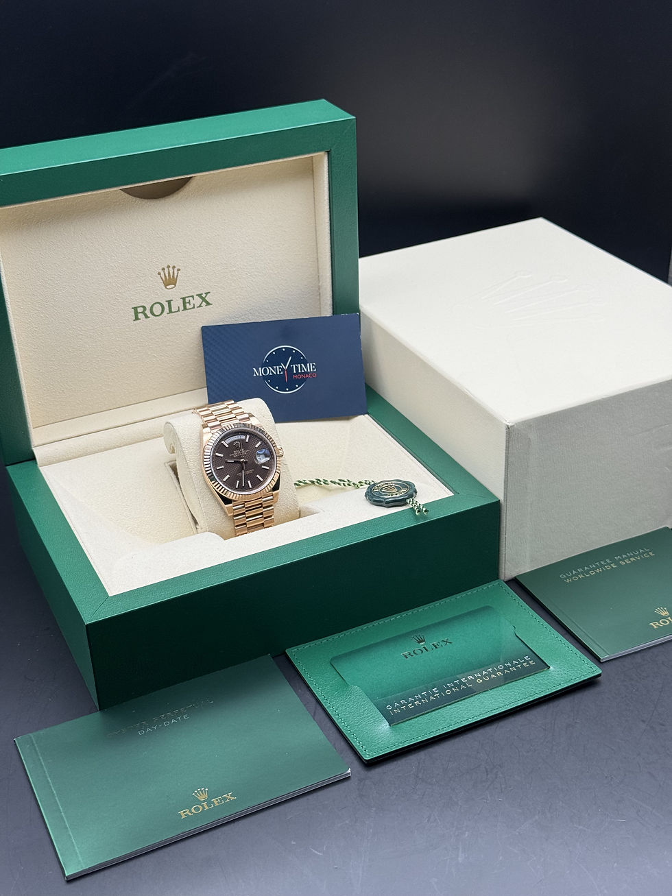 Miniature : ROLEX DAY-DATE 40 OR ROSE CADRAN CHOCOLAT MOTIF (228235) 2021 LIKE NEW FULL SET