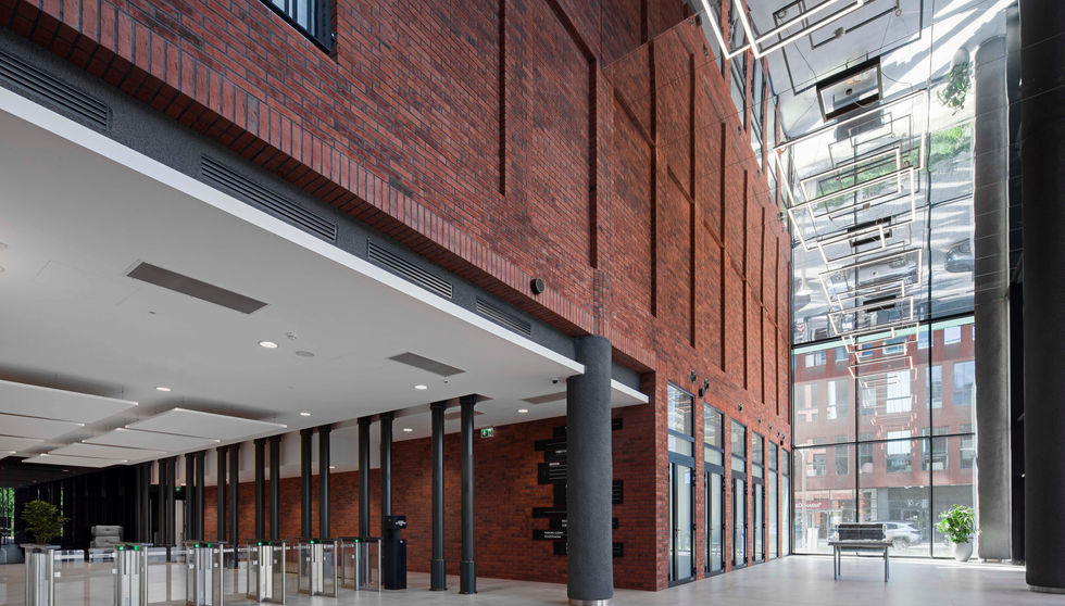 Gato Office Building, Gdansk, King Klinker America Thin Brick, Street Life, King Size