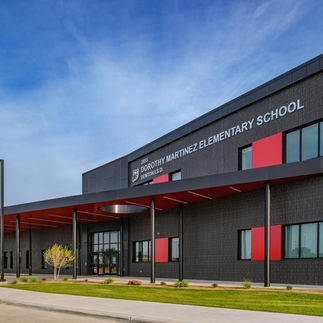 Black Beauty thin brick gives this elementary school a modern identity.