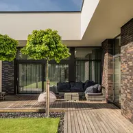 Modern home design featuring Urban Blend thin brick exterior