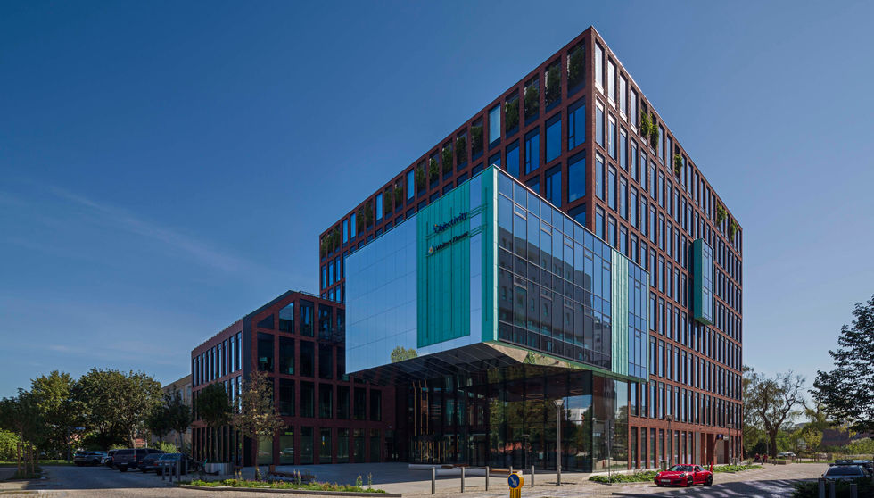 Gato Office Building, Gdansk, King Klinker America Thin Brick, Street Life, King Size