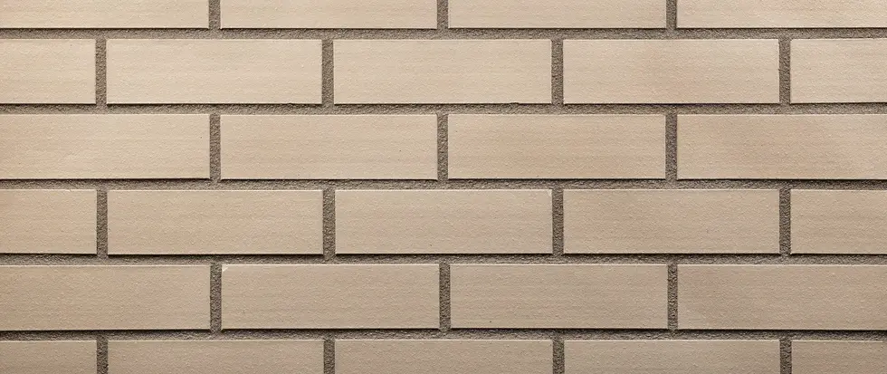 Pacific Pearl king thin brick veneer featuring light cream-white bricks