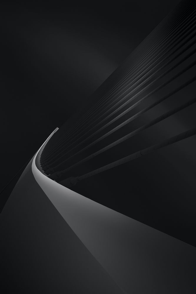Architecture fine-art en noir et blanc, &eacute;tude de lignes et de volumes